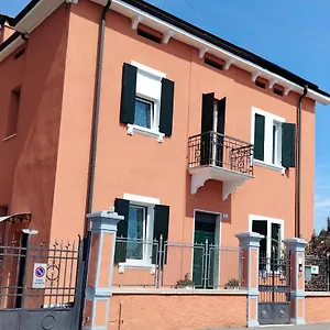 2* Oda ve Kahvaltı La Maison Di Luca